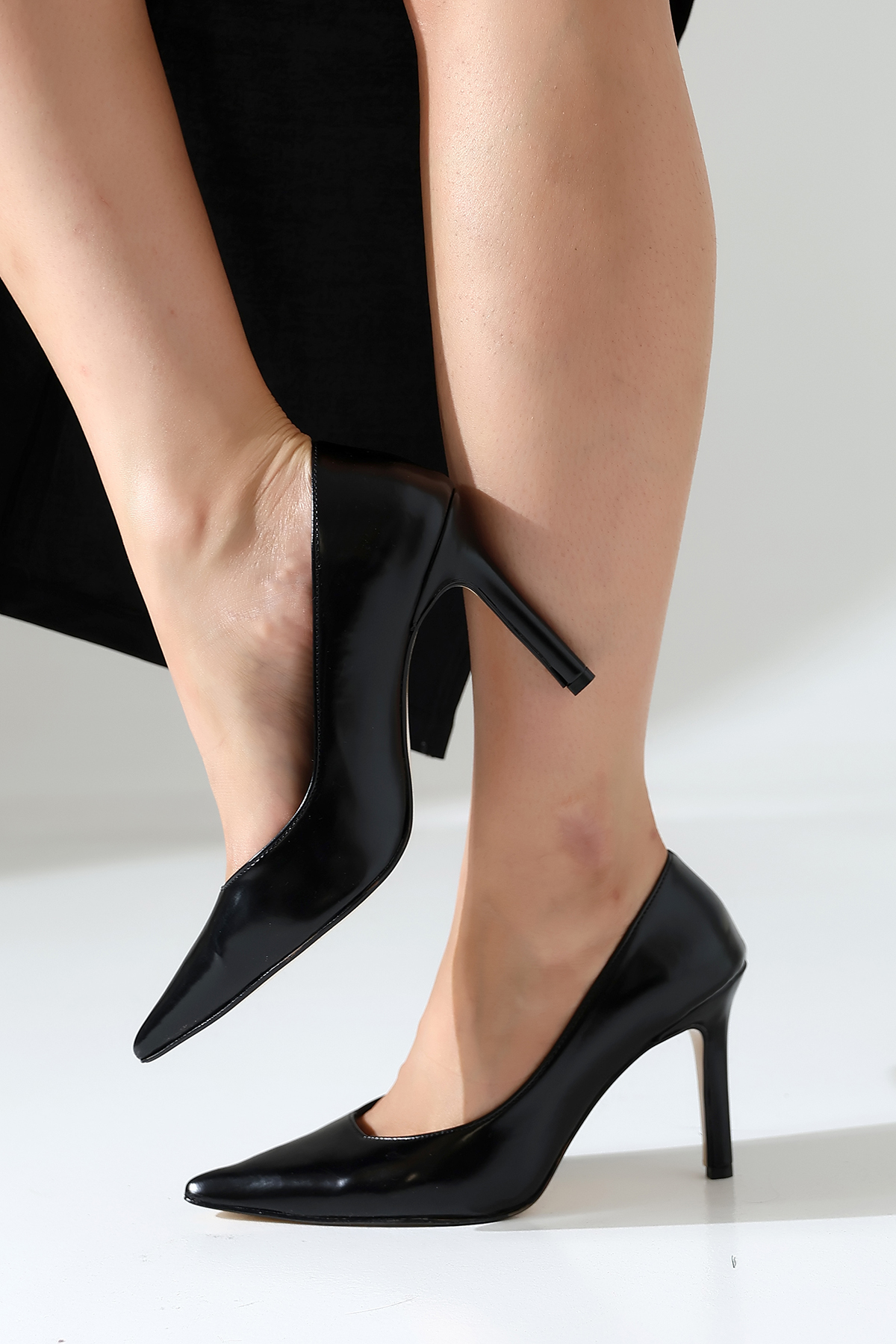 Siyah Kadın Stiletto
